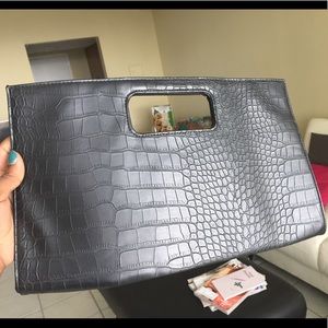 Large Size Clutch